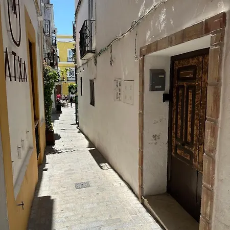 Charming In Historic Center 아파트